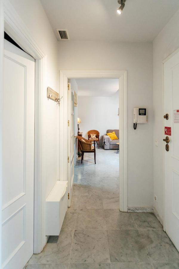 Chic By The Cathedral Apartamento Sevilha Exterior foto
